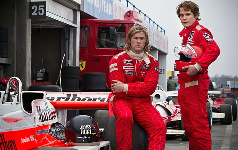 Cena do filme 'Rush', sobre Niki Lauda e James Hunt — Foto: Reprodução