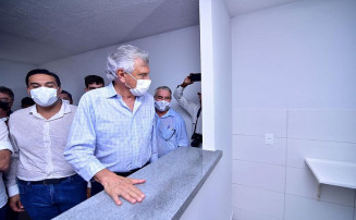 Governador Ronaldo Caiado durante lançamento do projeto que prevê construção de casas a custo zero, sendo as primeiras 50, em Hidrolândia, na Região Metropolitana de Goiânia (Fotos: Hegon Corrêa)