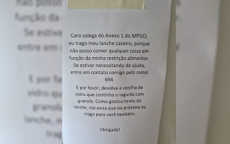 Arquiteta deixa recado advertindo colega por furtar lanche em Goiânia, Goiás — Foto: Arquivo Pessoal/Viviane Ribeiro