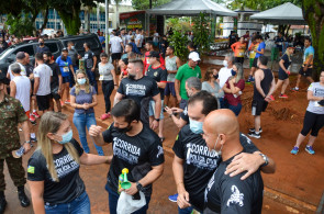 1ª Corrida da Polícia Civil leva mais de 800 pessoas as ruas de Formosa; veja fotos e vídeo