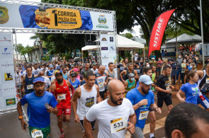 1ª Corrida da Polícia Civil leva mais de 800 pessoas as ruas de Formosa; veja fotos e vídeo