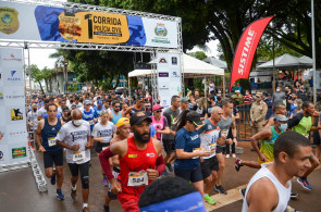 1ª Corrida da Polícia Civil leva mais de 800 pessoas as ruas de Formosa; veja fotos e vídeo