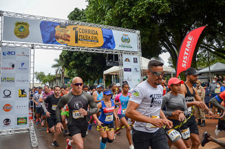 1ª Corrida da Polícia Civil leva mais de 800 pessoas as ruas de Formosa; veja fotos e vídeo