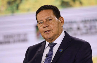 Mourão: "o que são 35 mil comprimidos de Viagra para 110 mil velhinhos?" (Foto: Agência Brasil)