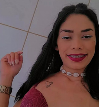 Mary Hellen, brasileira presa na Tailândia por tráfico de drogas, é condenada a 9 anos e 6 meses de prisão — Foto: Redes sociais