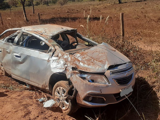 Acidente na GO-116 mata mulher e criança de 5 anos e deixa outros cinco feridos, em Formosa (Foto: Divulgação - Bombeiros)