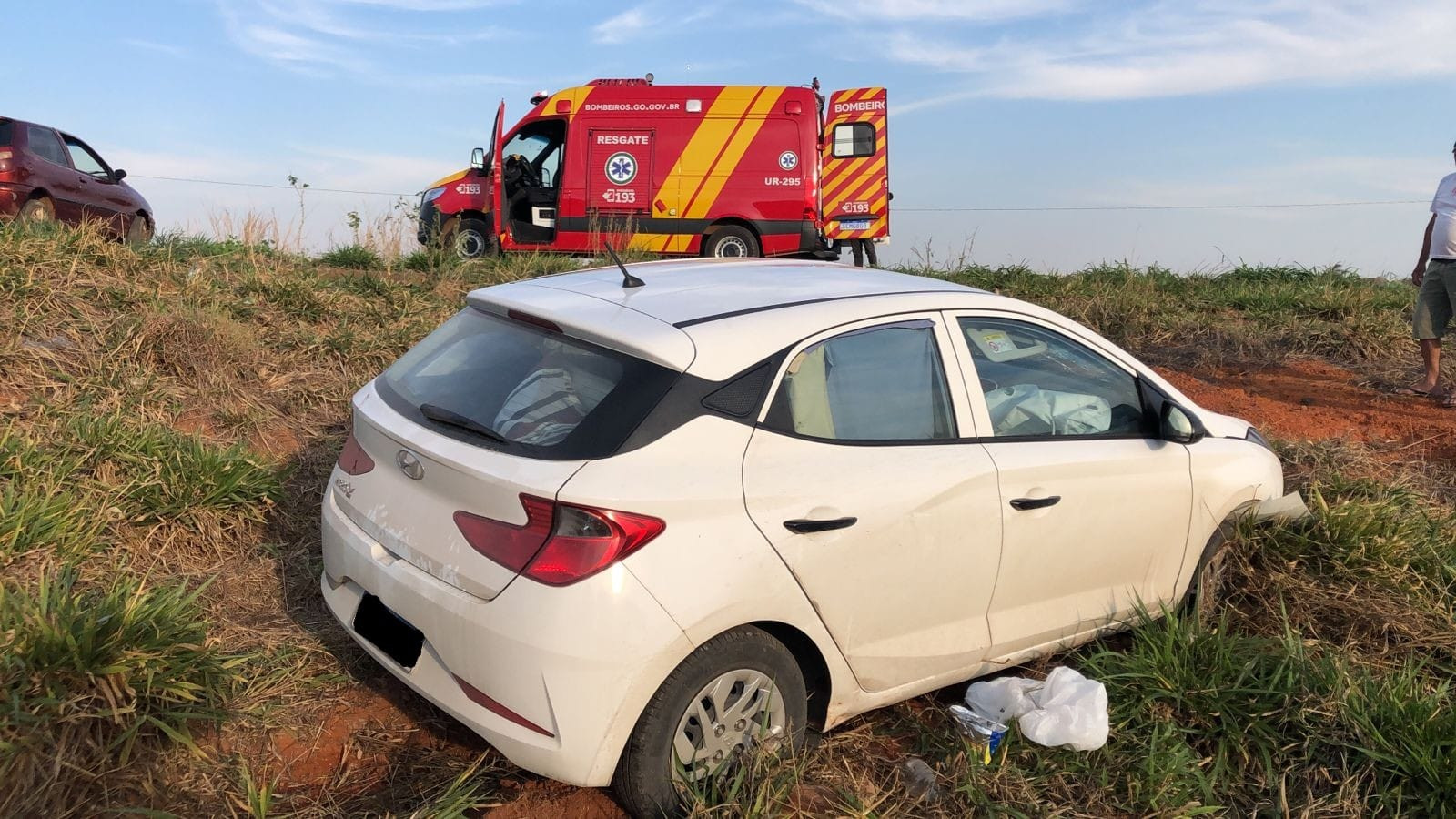 Para Evitar Colisão Condutor Desvia De Caminhão E Sai Da Pista Na Br 020 Em Formosa Portal 