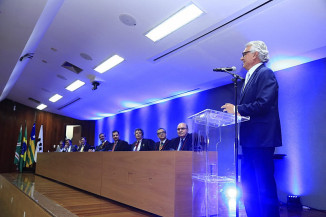 Governador Ronaldo Caiado durante discurso na posse de novos Procuradores.