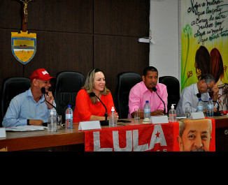 Professor João Rodrigues, deputada federal Adriana Accorsi e vereador Welio de Iraci Chegou. Foto: Elias Lopes