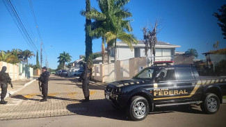 Polícia Federal faz busca e apreensão na casa do ex-presidente Jair Bolsonaro em Brasília Cristiano Mariz / O Globo