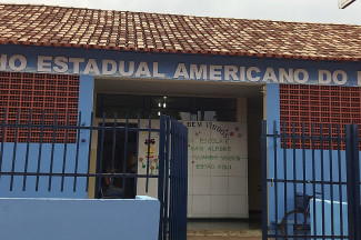 Visão frontal do Colégio Estadual Americano do Brasil. Foto: Página do Facebook do Colégio