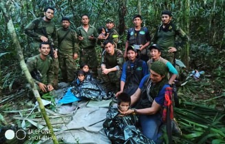 Crianças que sofreram acidente aéreo na Colômbia são encontradas com vida após 40 dias — Foto: Forças Militares da Colômbia/Divulgação