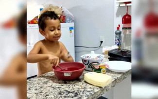 Matheus Marques da Silva, de 5 anos, morreu após cair da janela de apartamento, em Aparecida de Goiânia — Foto: Reprodução/TV Anhanguera