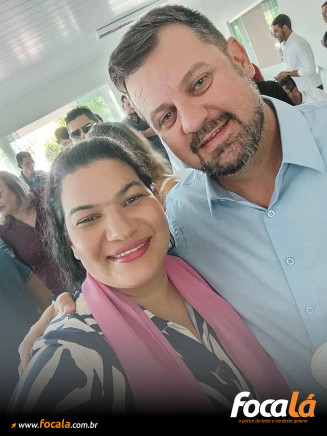 Joanita Abreu ao lado do ex-deputado estadual Paulo Trabalho