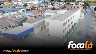 Visão aérea da Escola Presbiteriana John Knox em Formosa.