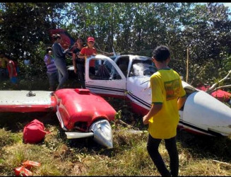 Avião caiu no interior do Amazonas — Foto: Divulgação/PM