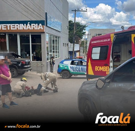 Corpo de Bombeiros atende ocorrência de acidente envolvendo carro e moto no Centro de Formosa