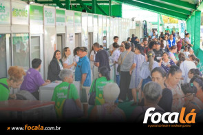 Daniel e Iara abrem Goiás Social com benefícios em Formosa