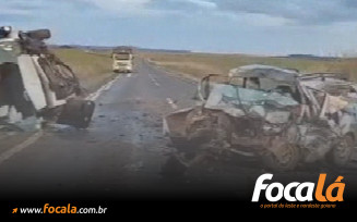 Acidente com van de secretaria de Saúde mata três pessoas na GO-230, em Planaltina de Goiás