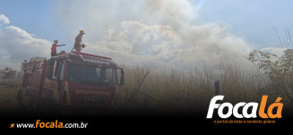 Incêndio em vegetação mobiliza Bombeiros por mais de duas horas no bairro Formosinha, em Formosa