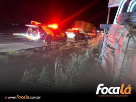 Motorista fica ferido após veículo tombar na BR-020, em Formosa GO