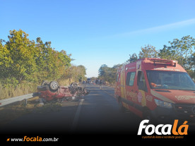 Batida entre dois carros na BR-020 deixa um morto e cinco feridos
