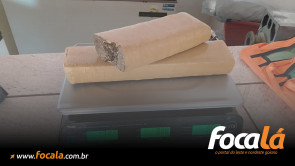 Motorista de aplicativo é preso com 2 kg de pasta base de cocaína e maconha na BR-020 indo para Posse/GO