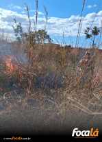 Incêndio em vegetação é controlado na Vila Marilac, em Formosa