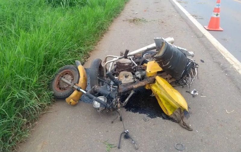 Casal Em Moto Morre Após Bater De Frente Com Carro Na GO-060, Em ...