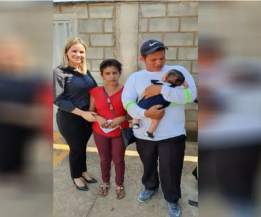 Alívio e muito amor a dar. Estes são os sentimentos de Thaysson Rodrigues, pai biológico do bebê que foi deixado para adoção na maternidade Nascer Cidadão.(Foto: Reprodução)