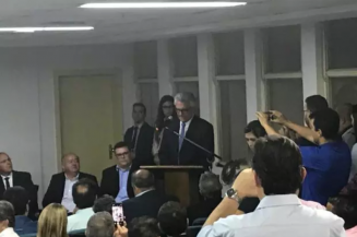 Caiado se reúne com prefeitos pela inclusão de municípios na Previdência estadual (Foto: Francisco Costa/Mais Goiás)