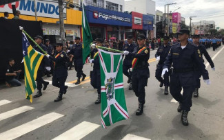 Desfile cívico-militar em comemoração aos 86 anos de Goiânia Goiás — Foto: Vanessa Chaves/G1