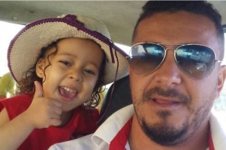 Menina de 4 anos esfaqueada pelo próprio pai, em Aparecida de Goiânia (Foto: Reprodução/Facebook)