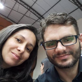 Raniere Chaves ao lado de sua esposa, Elvia Chaves - Reprodução: Facebook