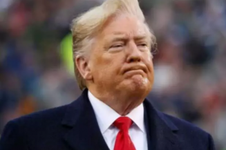 Trump disse na quinta (9) que não tinha porque buscar aprovação do congresso já que "às vezes é preciso tomar decisões em uma fração de segundo" (Foto: reprodução/internet)