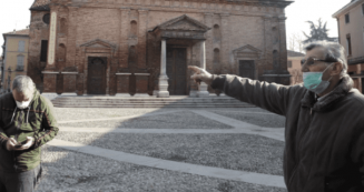 Pessoas usam máscaras de proteção para evitar o contágio pelo novo coronavírus em Codogno, na Itália / Foto: AP Photo/Luca Bruno