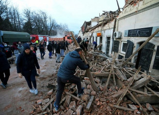 Terremoto deixa ao menos 7 mortos e 26 feridos na Croácia (Foto: Antonio Bronic/Reuters)