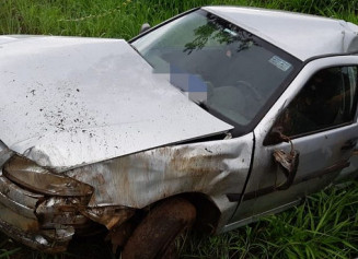 Idoso morre e duas pessoas ficam feridas em acidente da BR-060, em Goianápolis (Foto: divulgação/PRF)