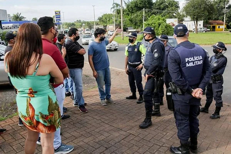 Alta Na Gasolina Motoristas De App E Caminhoneiros Protestam No Sia