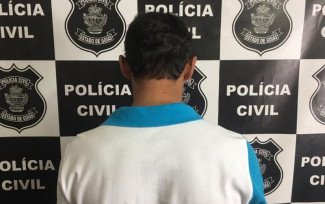 Dayton Rocha foi preso com maconha, notebook, munições e celular (Foto: Divulgação/Polícia Civil)