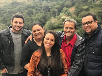 Glória Durães Ferreira deixou o esposo Nelson e os filhos Leonardo, Leandro e Letícia. — Foto: Arquivo pessoal