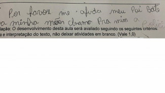 Pedido de socorro em teste escolar FOTO: Direitos Reservados/Twitter